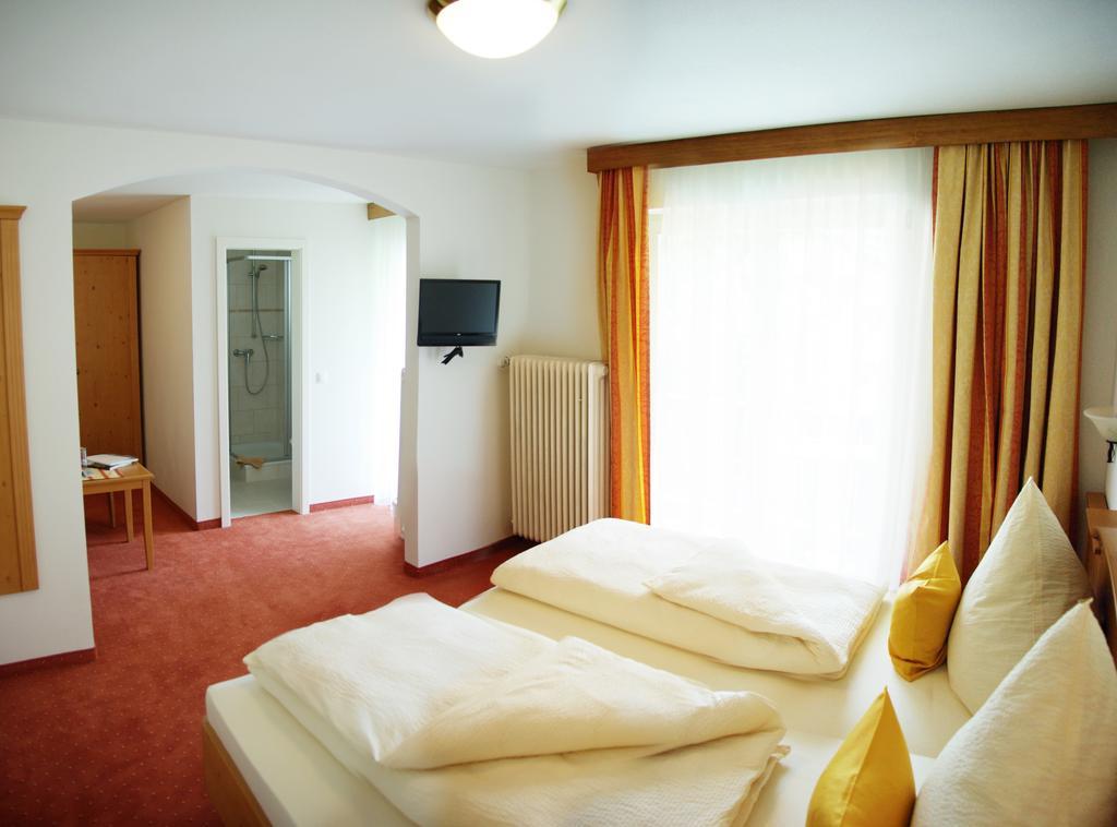 מוטנוואלד Hotel-Garni Drachenburg מראה חיצוני תמונה