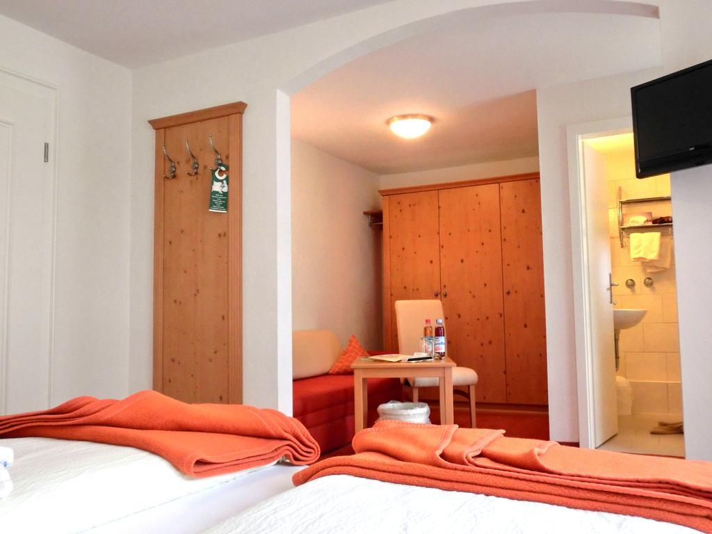 מוטנוואלד Hotel-Garni Drachenburg חדר תמונה
